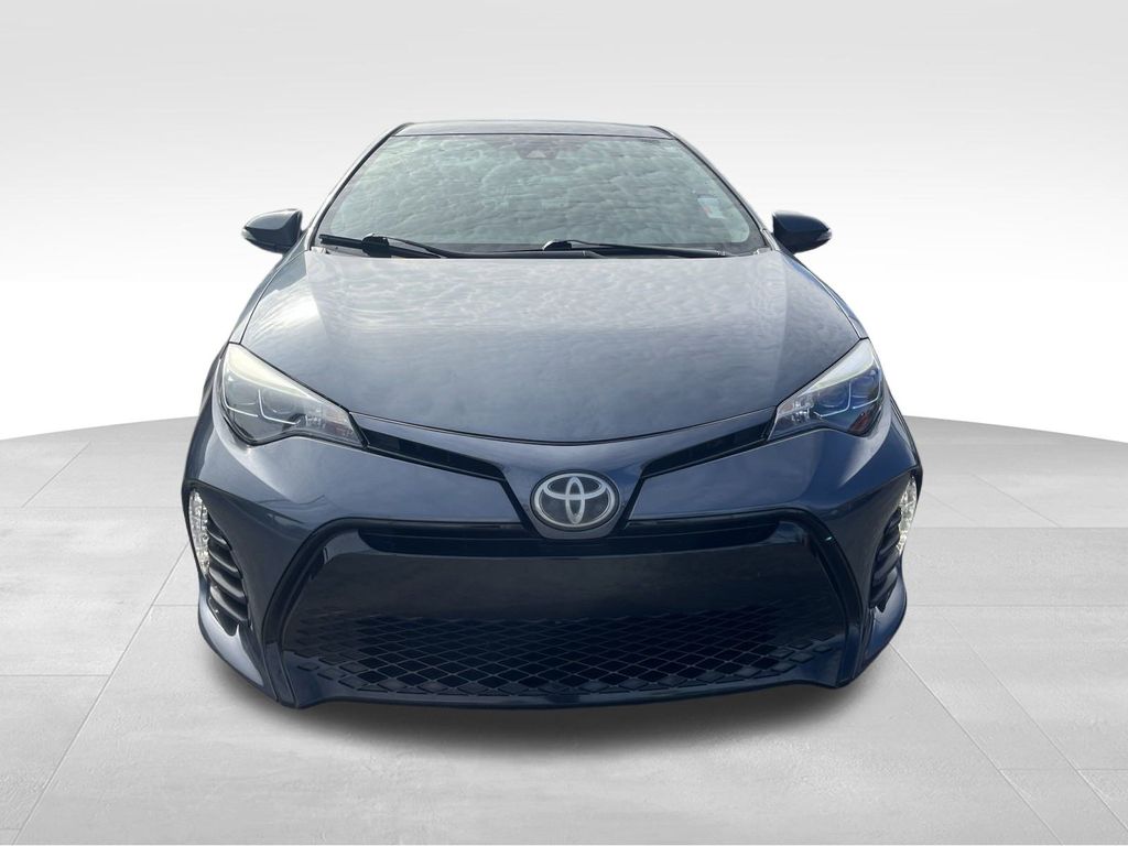 2019 Toyota Corolla XLE 2