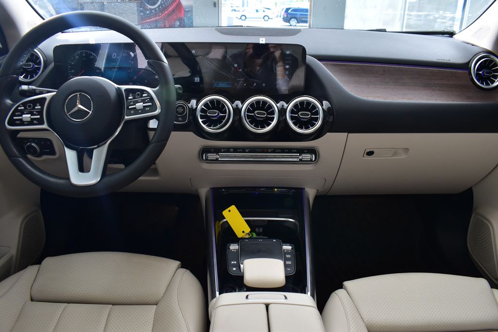 Thumbnail: 2022 Mercedes-Benz GLA - 26