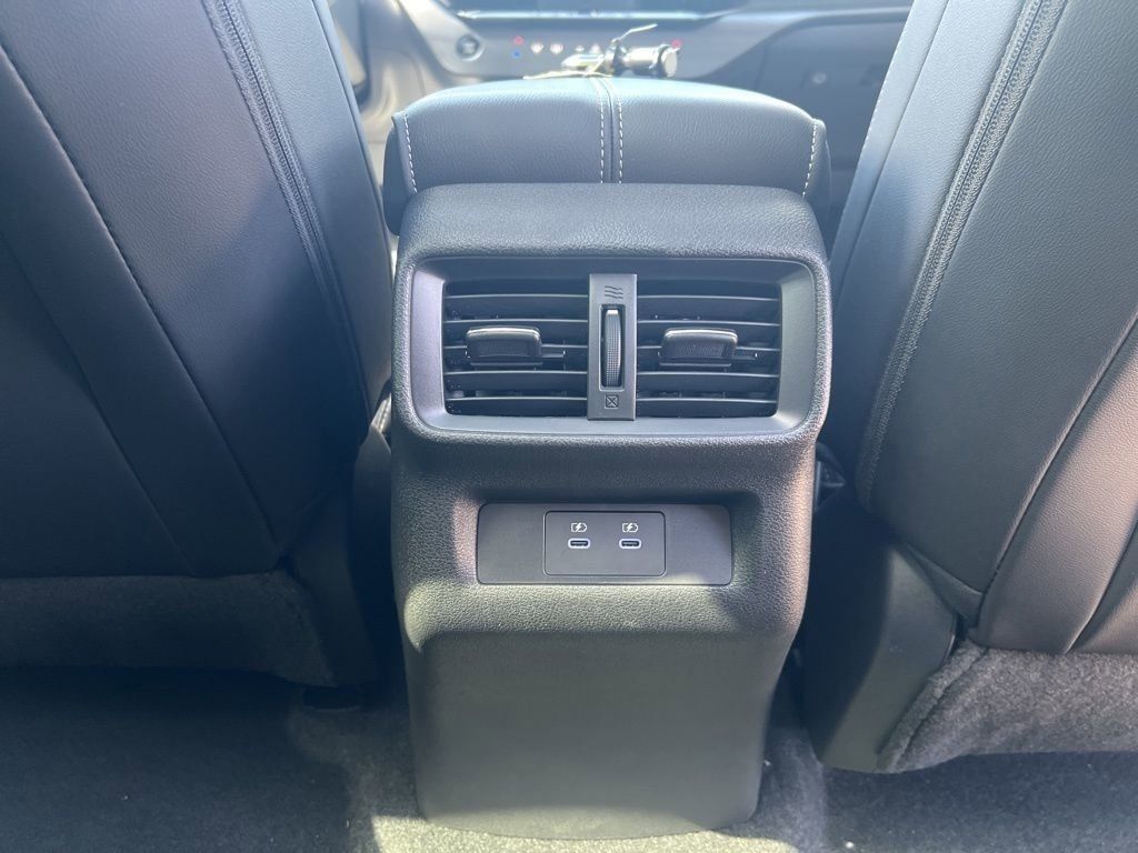 2025 Everest White Pearl Tricoat Nissan Murano SL AWD SUV