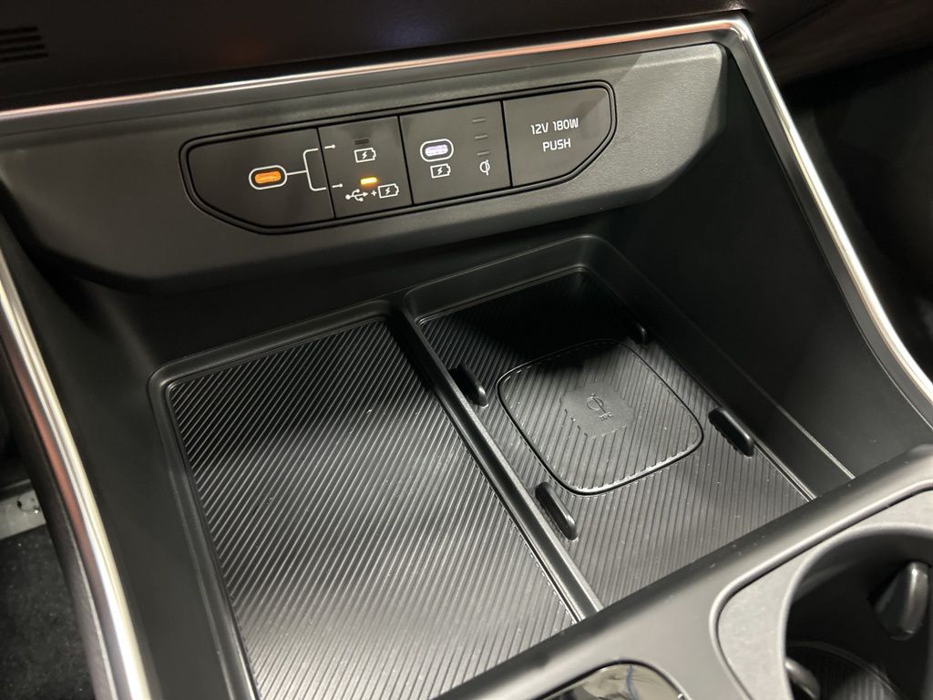 new 2026 Kia Carnival Hybrid car, priced at $53,025