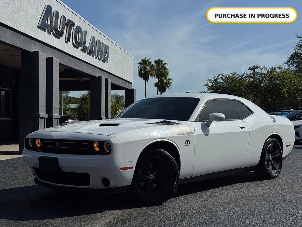 2015 Dodge Challenger SXT RWD