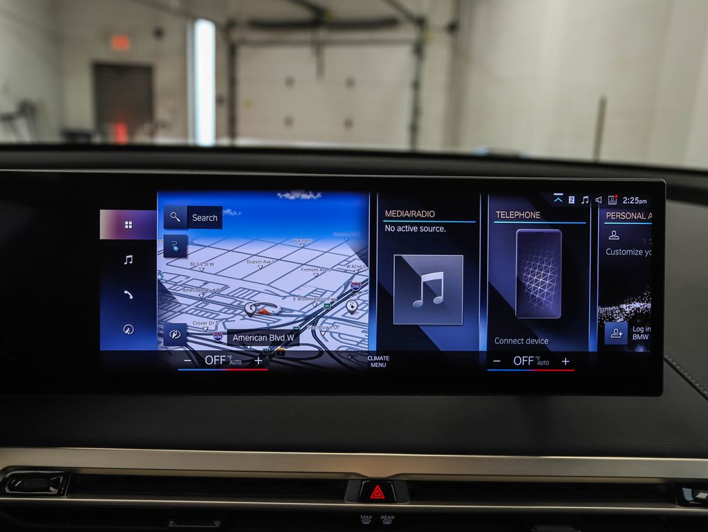 Thumbnail: 2023 BMW iX - 15