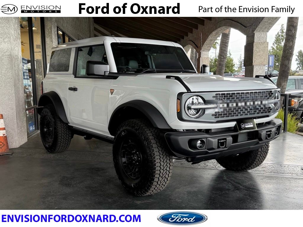 Oxford White 2026 Ford Bronco SUV / Crossover Four-Wheel Drive Automatic