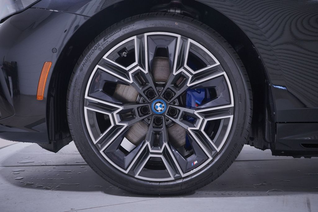 2025 BMW i5 eDrive40 2