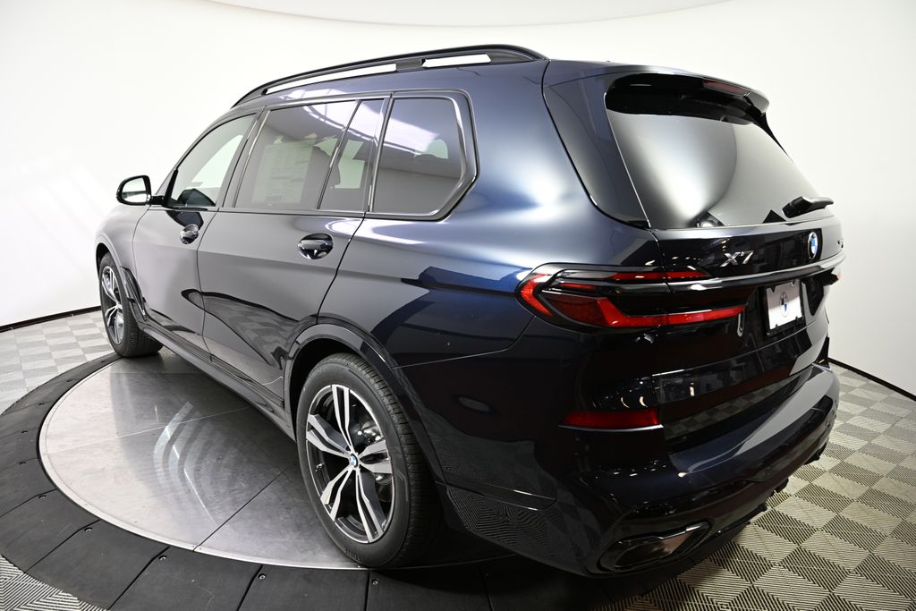 2025 BMW X7 xDrive40i 3