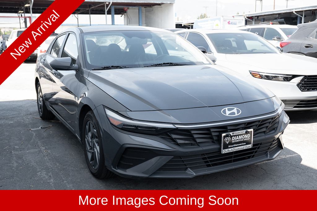 Ecotronic Gray 2024 Hyundai Elantra Sedan Front-Wheel Drive Continuously Variable Transmission