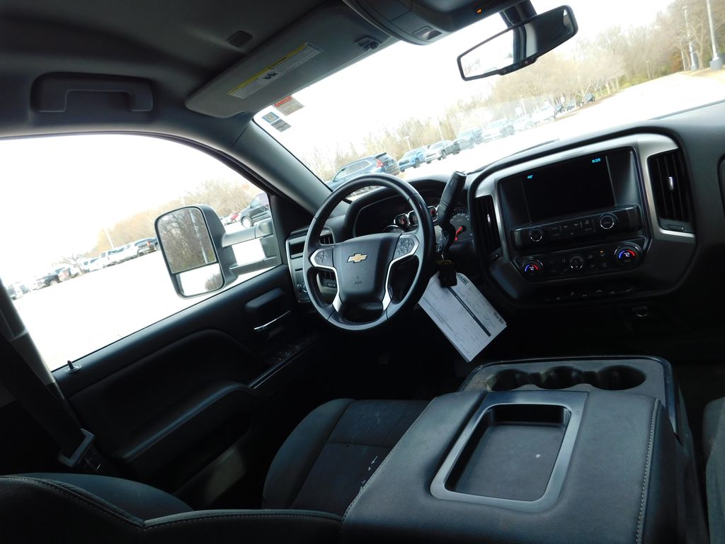 Thumbnail: 2018 Chevrolet Silverado 1500 - 6