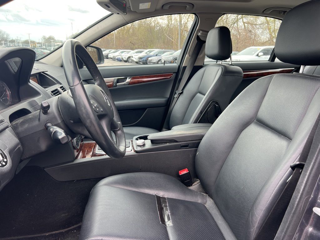 Used 2009 Mercedes-Benz C-Class  with VIN WDDGF81X19F216558 for sale in Milwaukee, WI