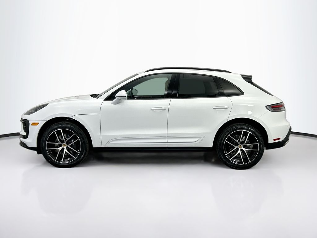 Thumbnail: 2026 Porsche Macan - 2