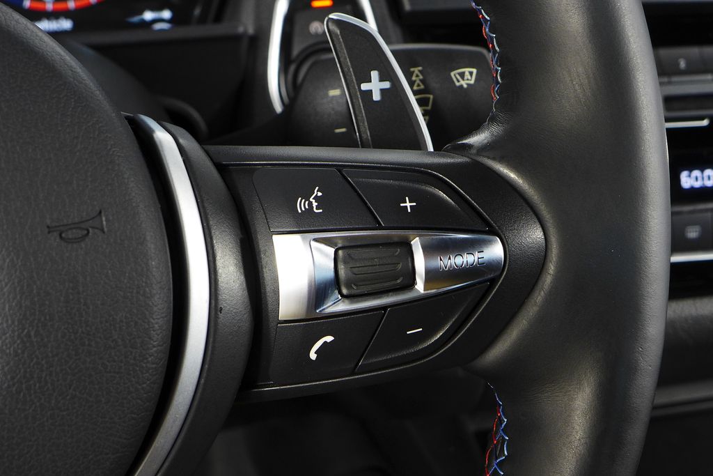 Thumbnail: 2016 BMW M2 - 27