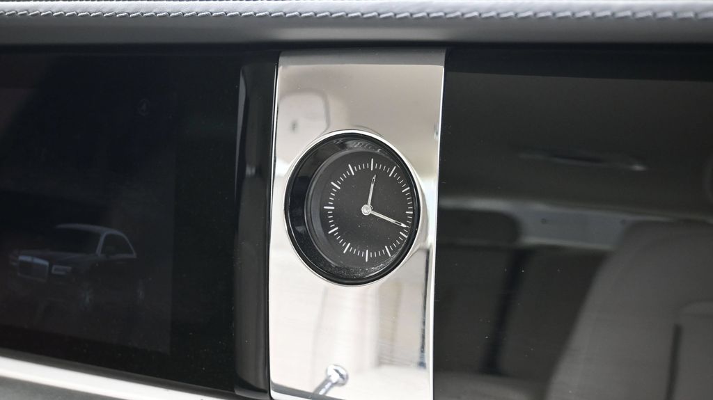 Certified Used 2022 White Rolls-Royce  image 14