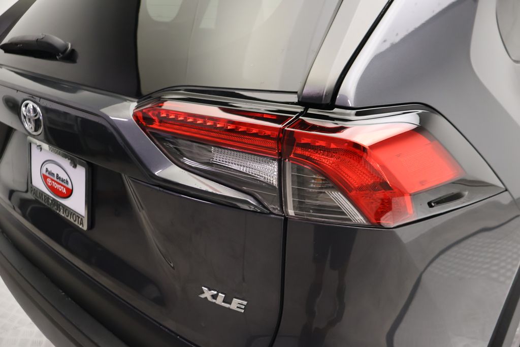 Thumbnail: 2023 Toyota RAV4 - 9