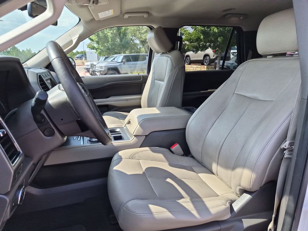Used 2018 White Ford XLT image 23