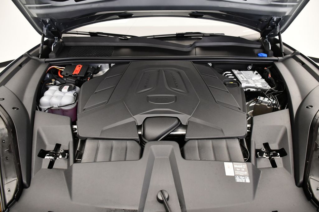 Thumbnail: 2026 Porsche Cayenne - 12