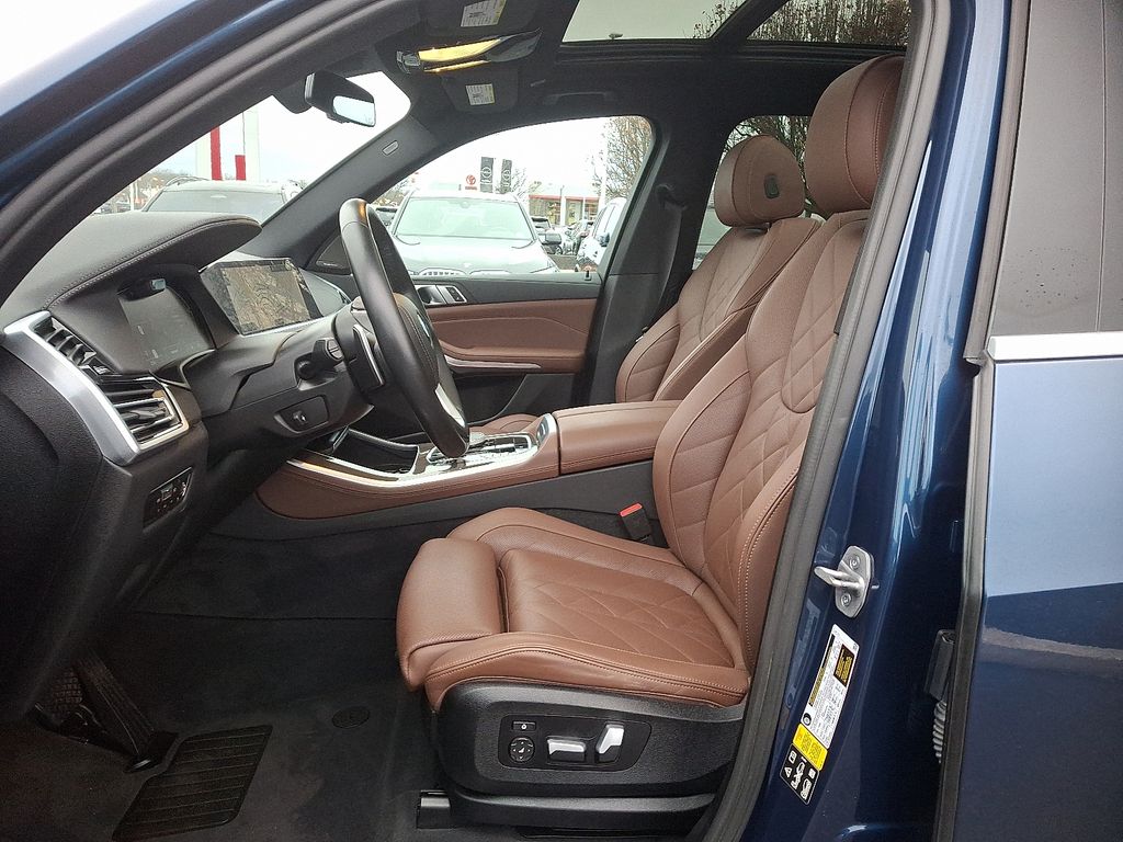 Thumbnail: 2023 BMW X5 - 15