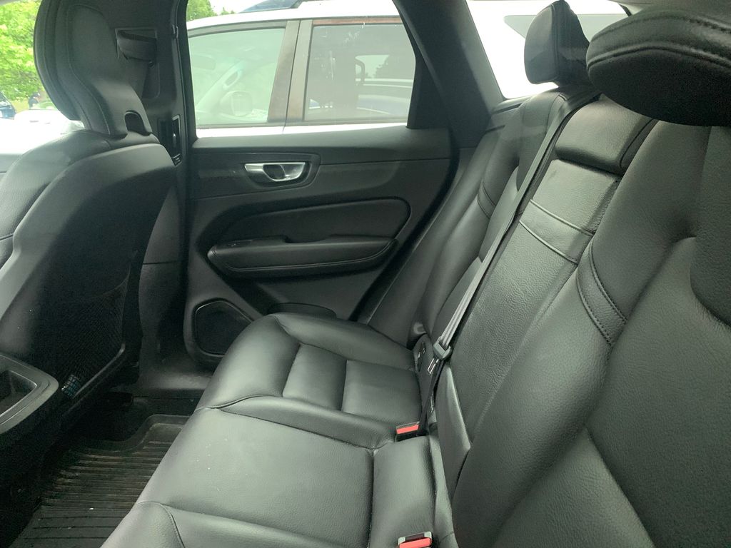 Thumbnail: 2021 Volvo XC60 - 6