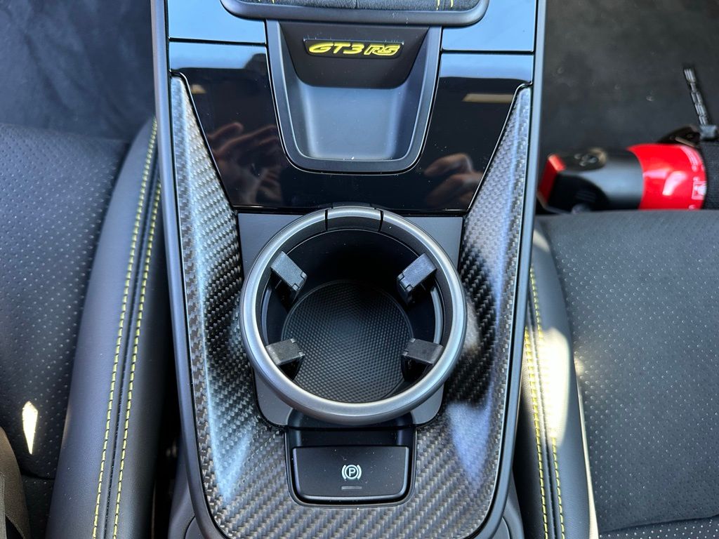 Thumbnail: 2025 Porsche 911 - 28