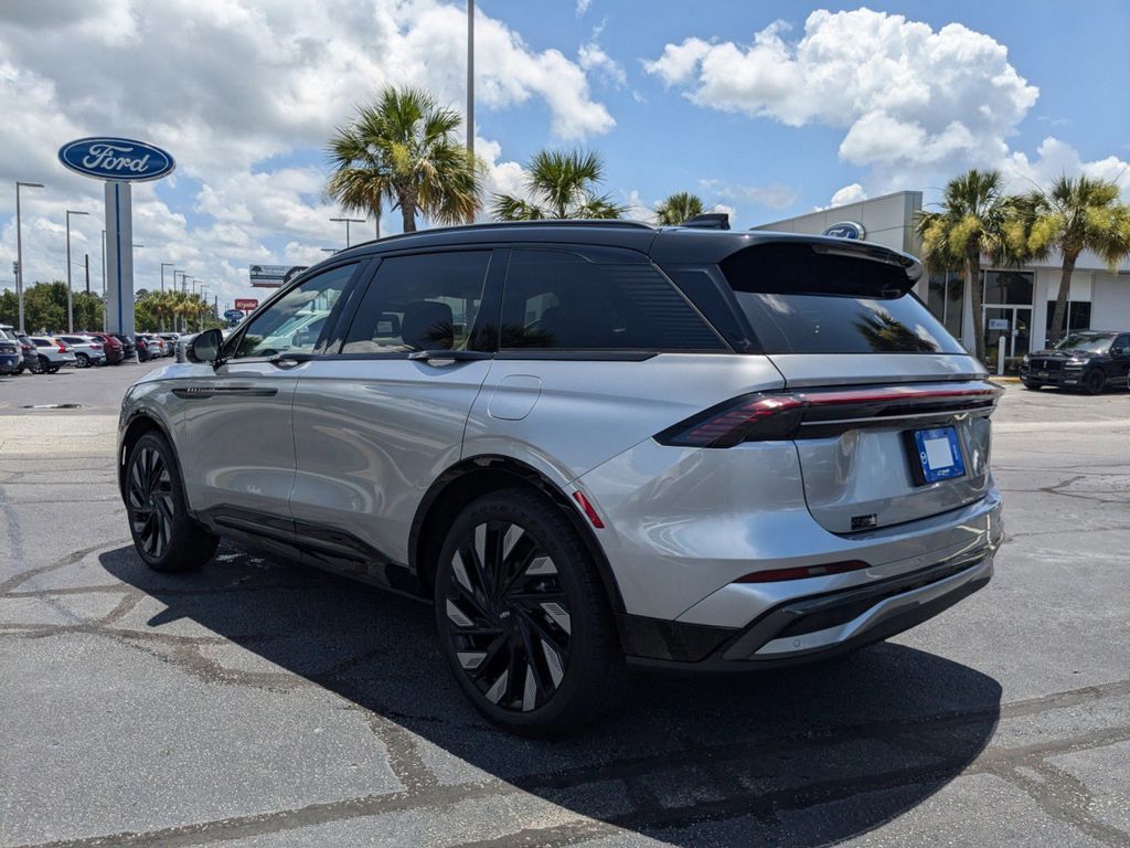 2025 Lincoln Nautilus Reserve