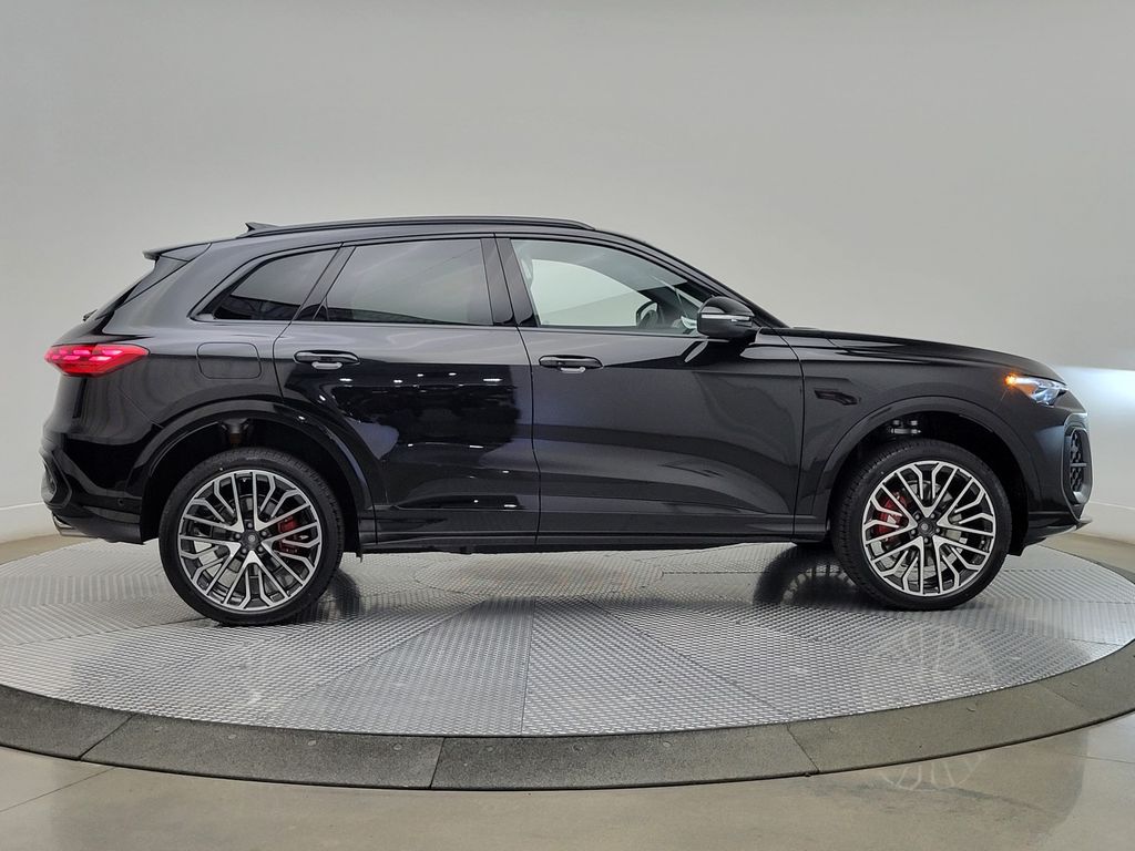 Thumbnail: 2026 Audi SQ5 - 6