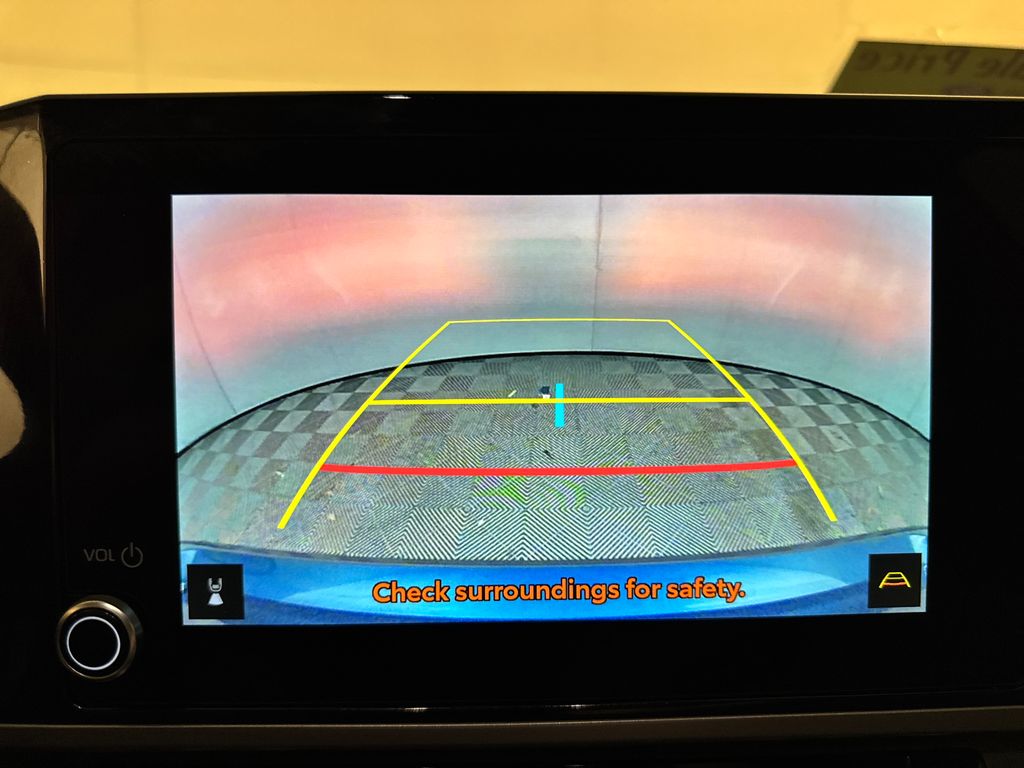Certified Used 2025  Toyota SE image 27