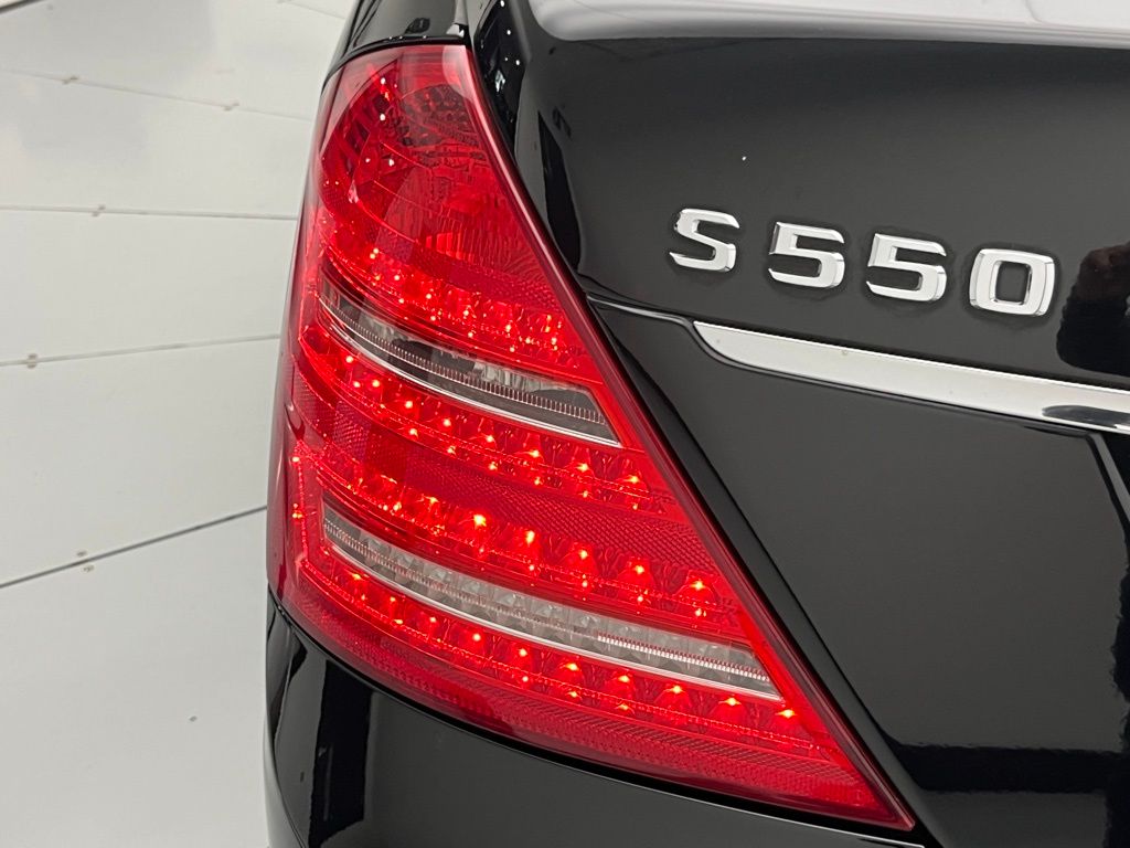 Thumbnail: 2012 Mercedes-Benz S-Class - 32