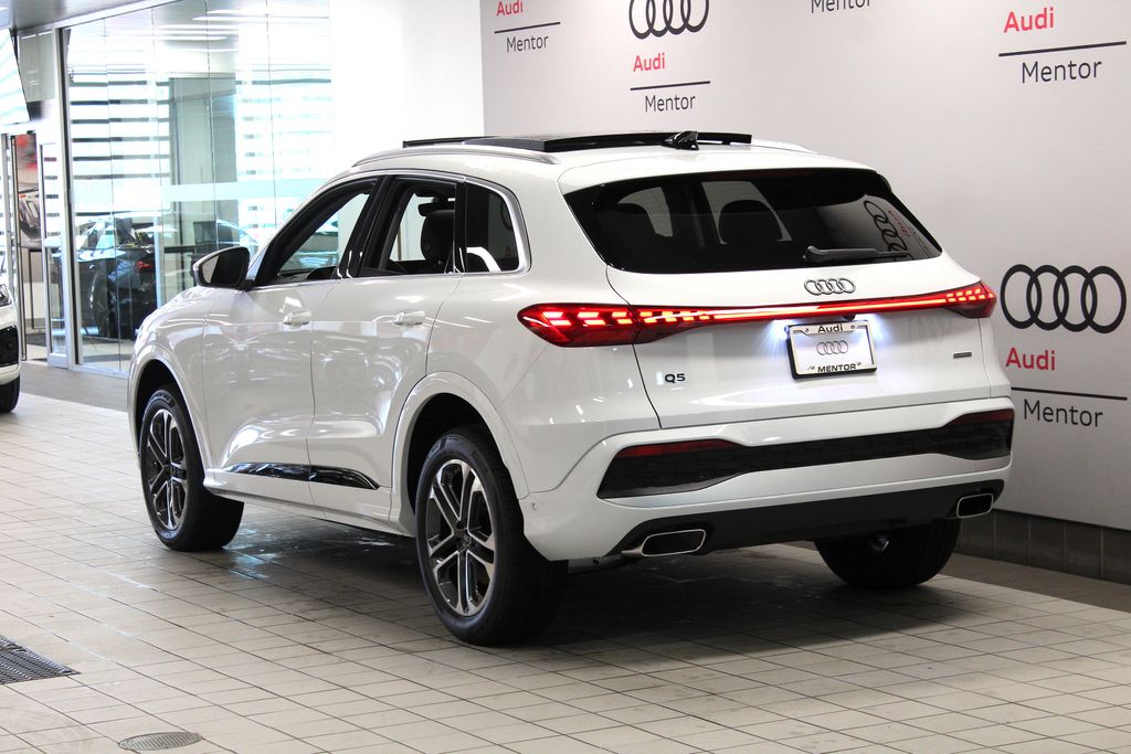 Thumbnail: 2026 Audi Q5 - 3