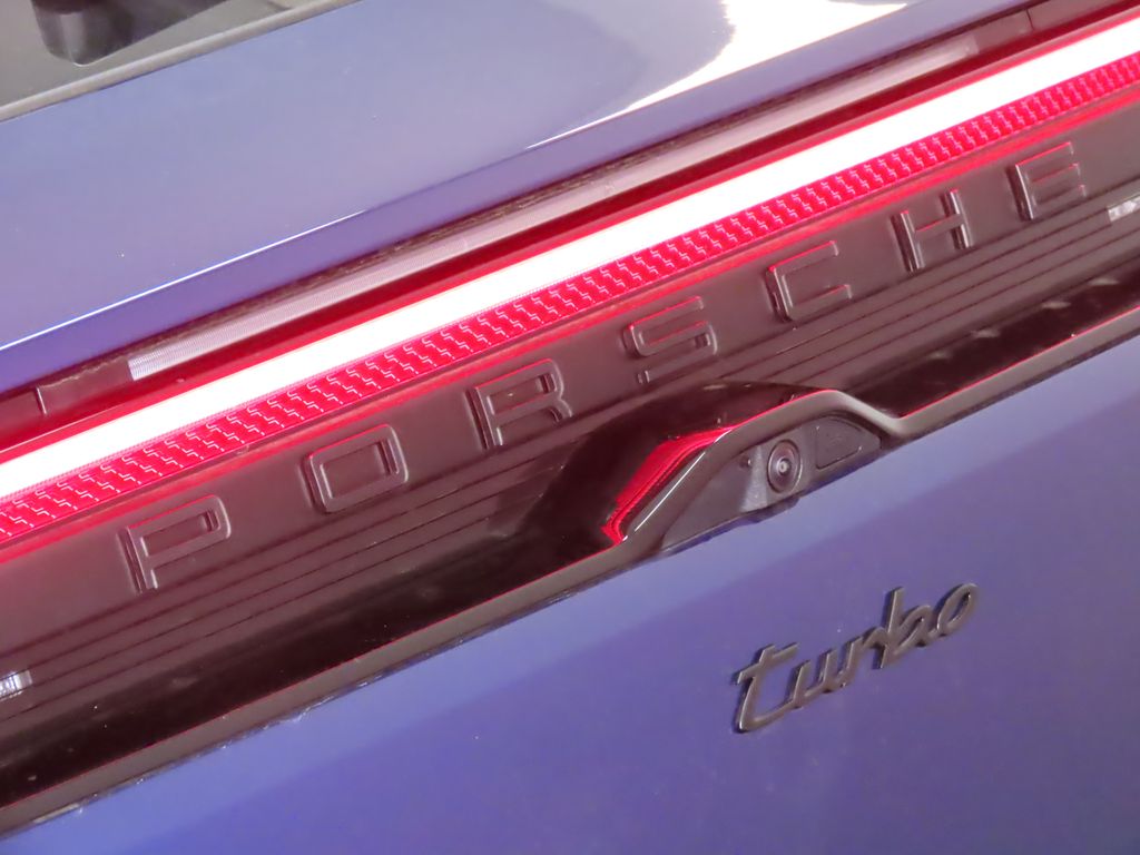 Thumbnail: 2025 Porsche Macan - 12