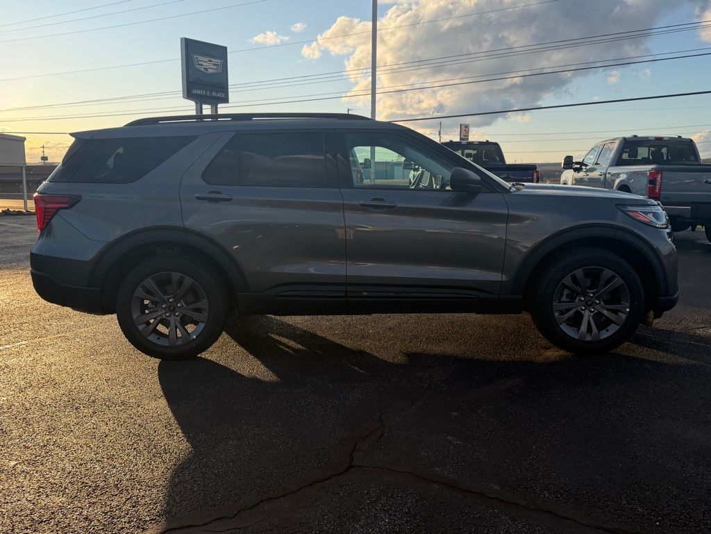 2026 Ford Explorer Active - 10