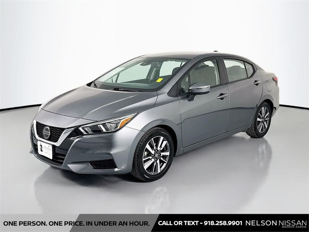 2020 Nissan Versa SV FWD