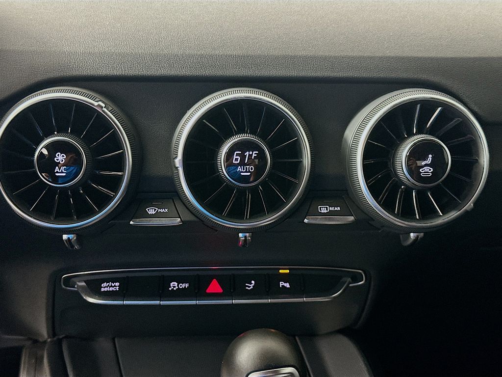 Thumbnail: 2017 Audi TT - 16