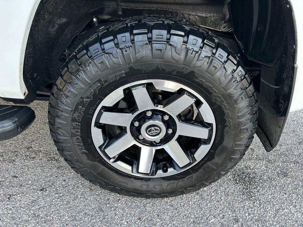 Thumbnail: 2024 Toyota 4Runner - 9