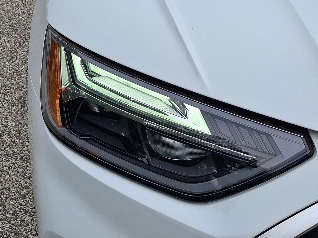 Thumbnail: 2022 Audi Q5 - 9