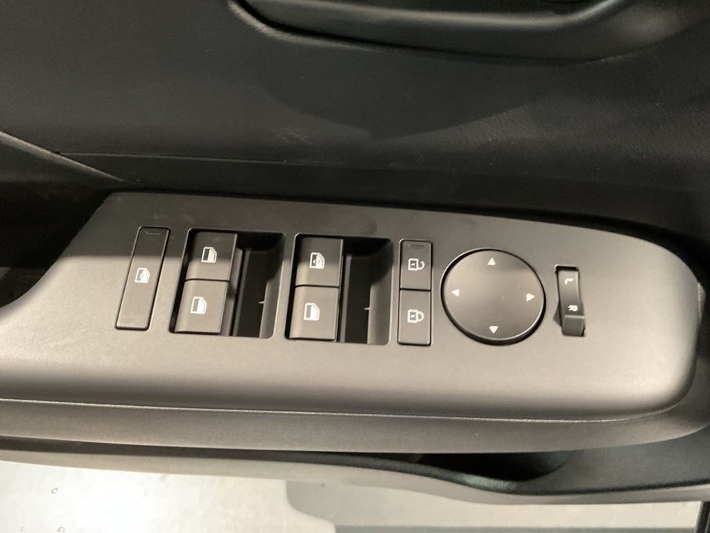 New 2026 White Hyundai SE image 10