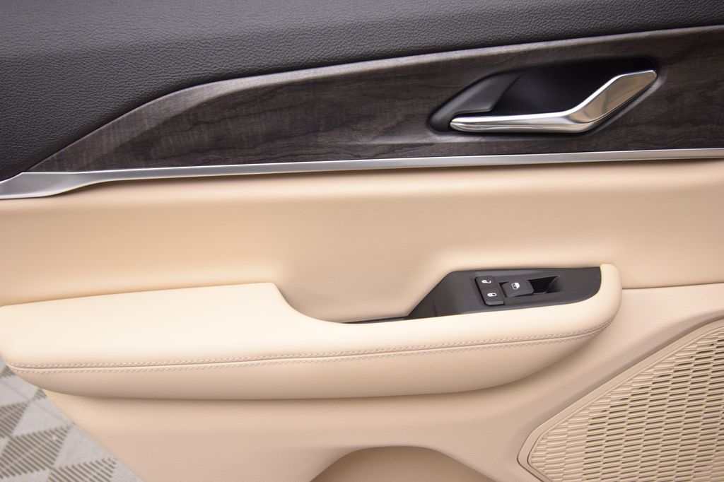 new 2025 Jeep Grand Cherokee car, priced at $43,897