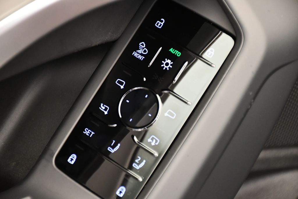 Thumbnail: 2025 Audi Q5 - 32