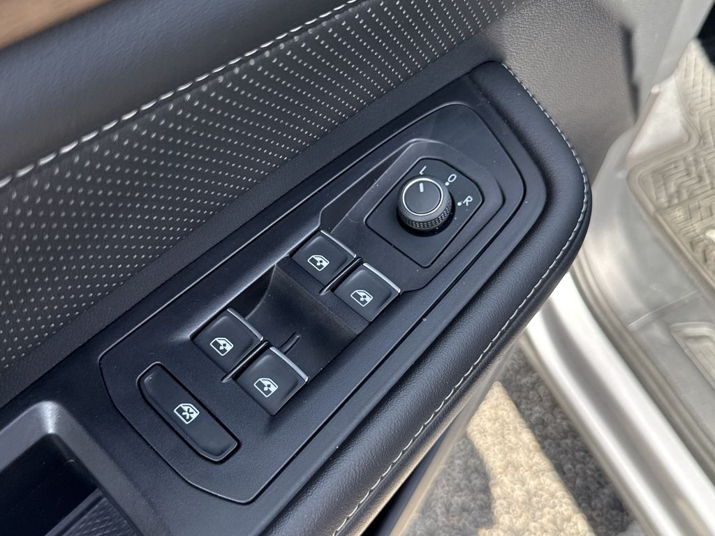 2024 Volkswagen Atlas 2.0T SE w/Technology Silver at DeMontrond Auto Country