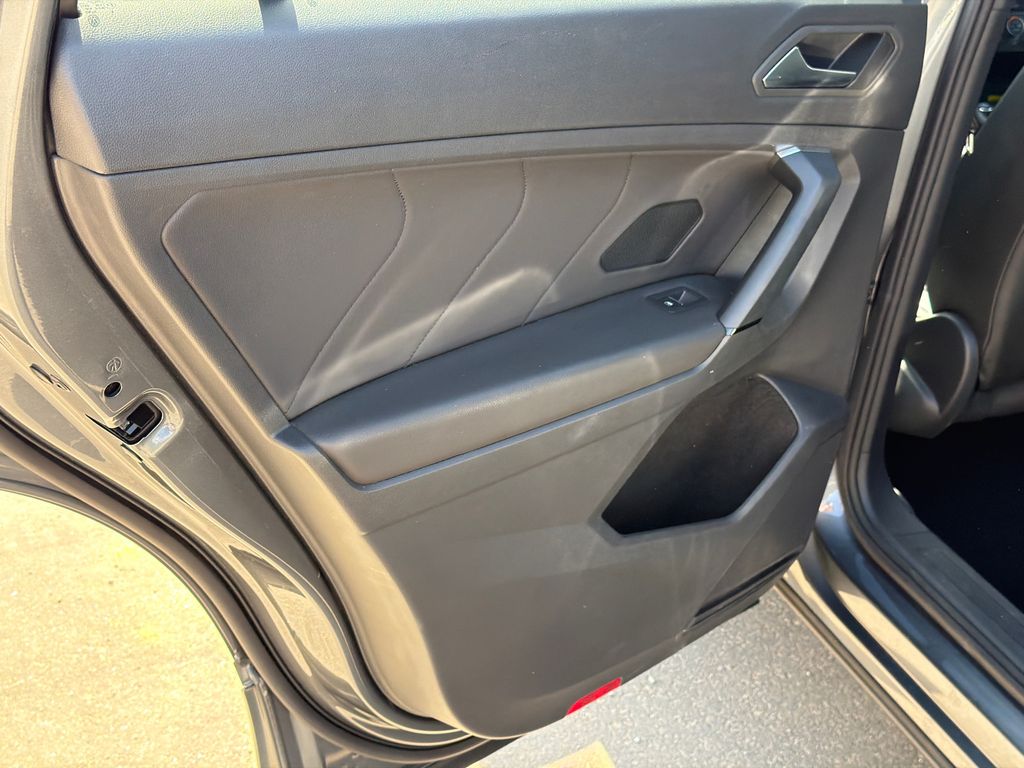 Used 2019 Gray Volkswagen 2.0T SEL Premium R-Line image 21