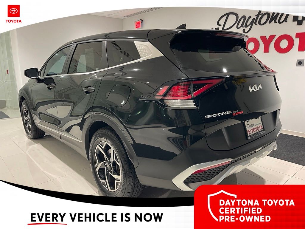 2023 Kia Sportage LX - Photo 18