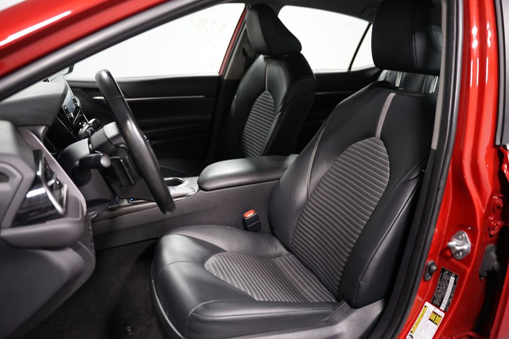 2023 Toyota Camry SE 6