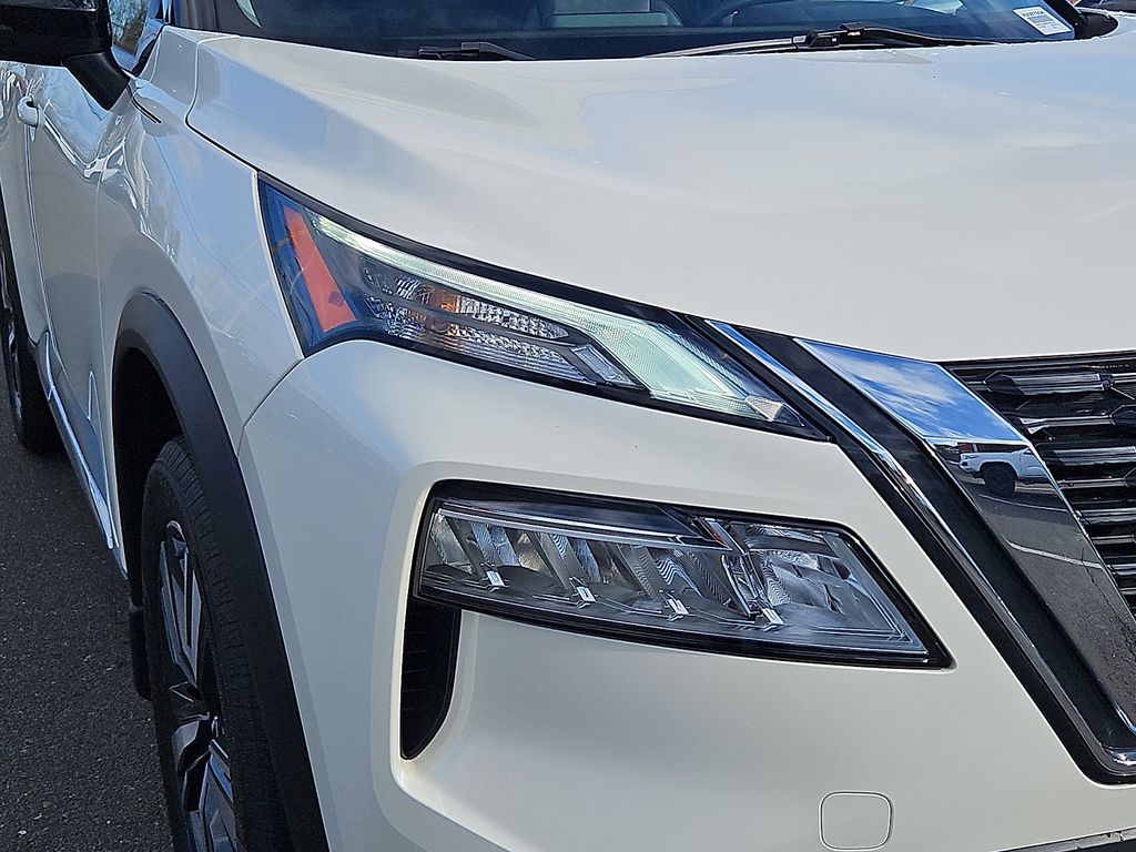 Thumbnail: 2023 Nissan Rogue - 10