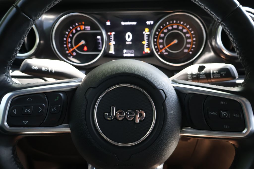 Thumbnail: 2021 Jeep Wrangler - 31