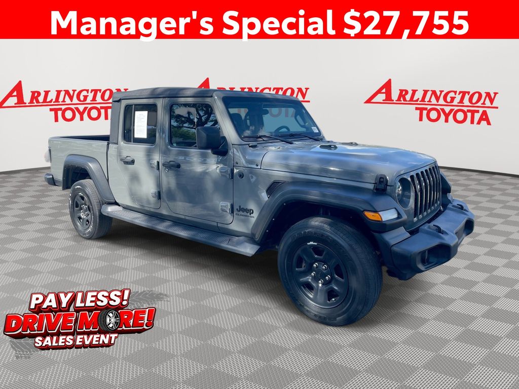Gray Clearcoat 2022 Jeep Gladiator Pickup Truck Four-Wheel Drive 6-Speed Manual
