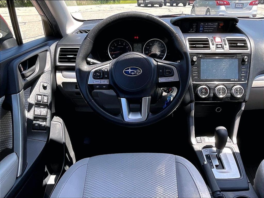 2017 Subaru Forester — photo 17