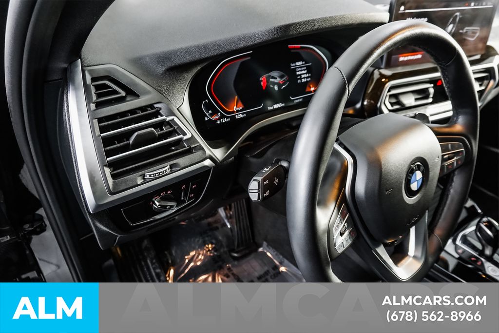 Used 2025 Black BMW xDrive30i image 36