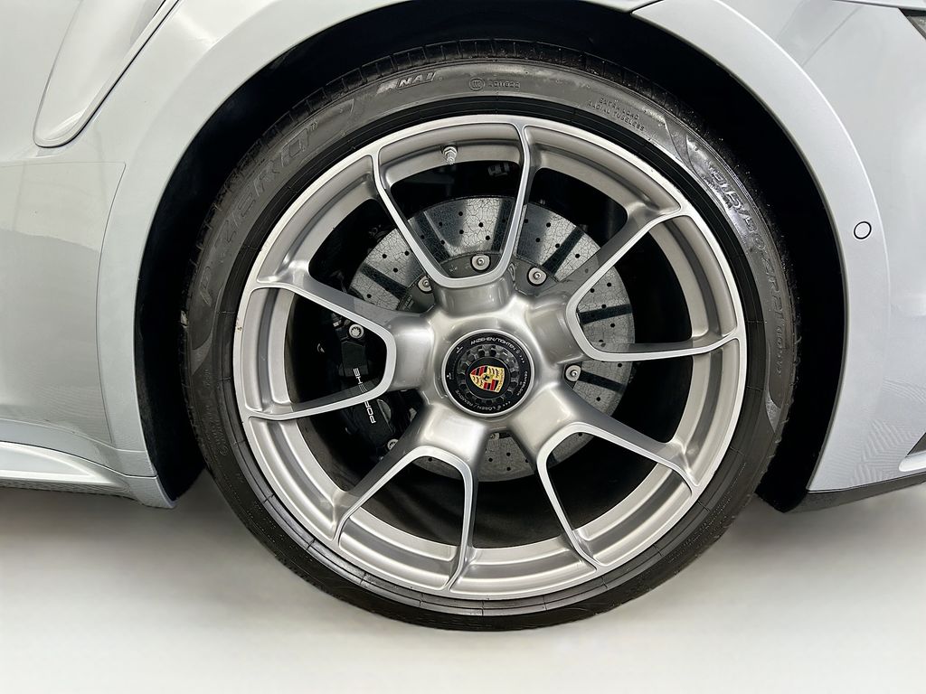 Thumbnail: 2022 Porsche 911 - 29