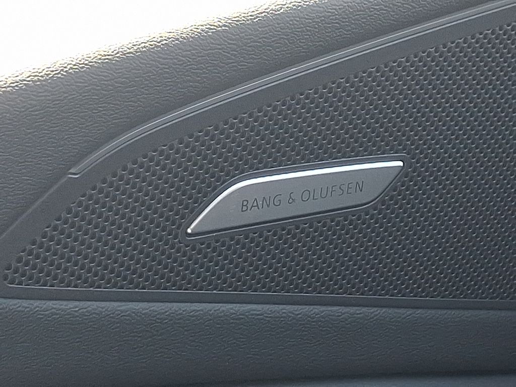 2025 Audi e-tron Premium 20