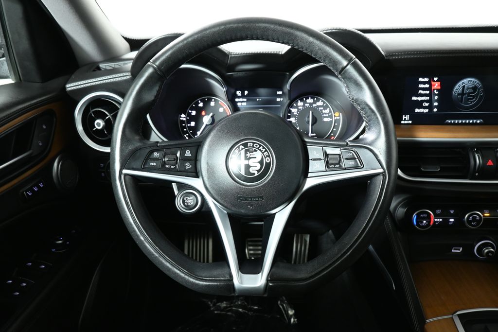 Thumbnail: 2019 Alfa Romeo Stelvio - 16