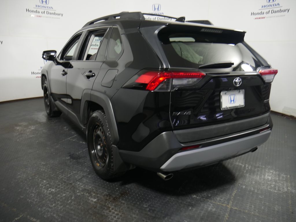 Thumbnail: 2019 Toyota RAV4 - 11