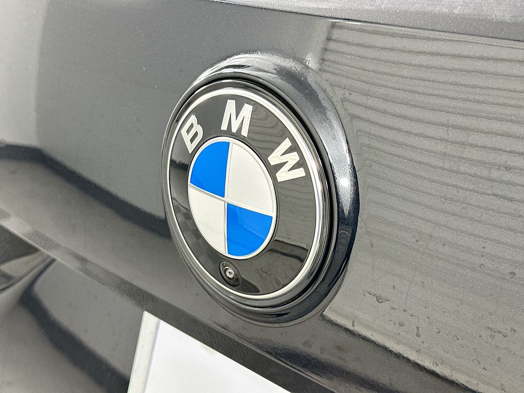 Thumbnail: 2026 BMW iX - 22