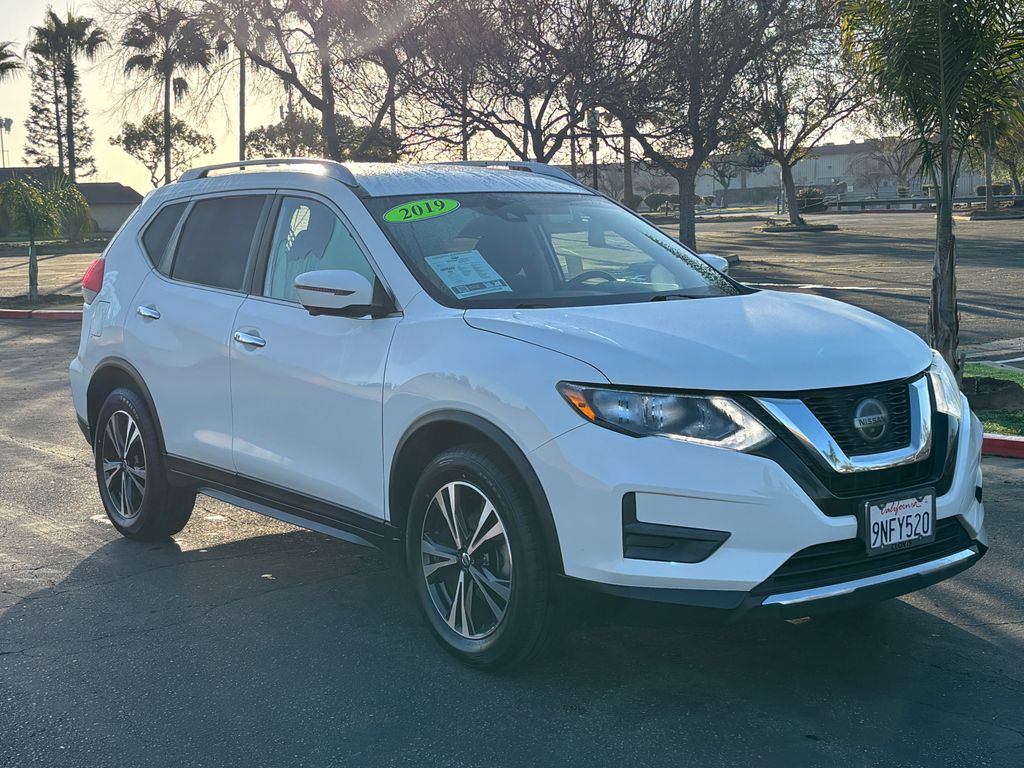 Thumbnail: 2019 Nissan Rogue - 3